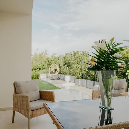 Le Jardin Apartments Kampos Marathokampou Esterno foto